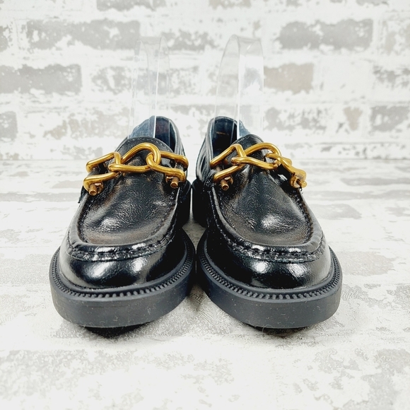 New Steve Madden Karmine Gleaming Black Leather Goldtone Hardware Loafer W945 - Picture 3 of 11